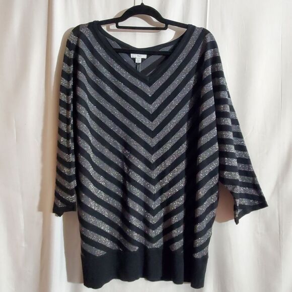 Carmen Marc Valvo | Black and Silver Chevron Pattern Sweater | Size 3X | NWT - Picture 1 of 5